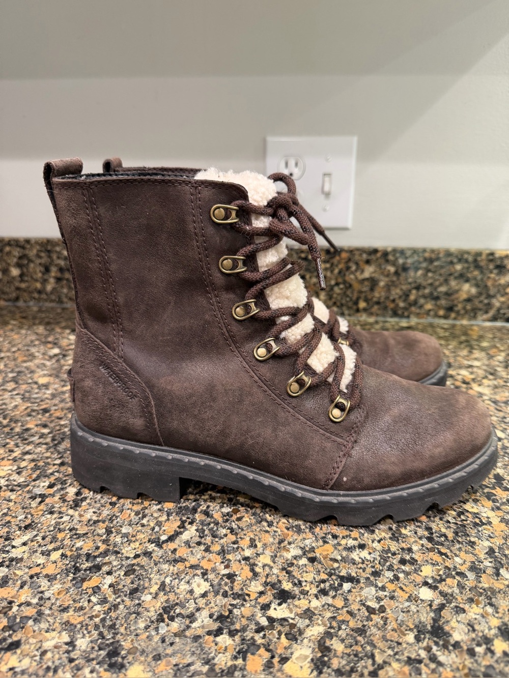 Sorel 9.5 Brown Faux-Suede Lace-Up Shearling Boot